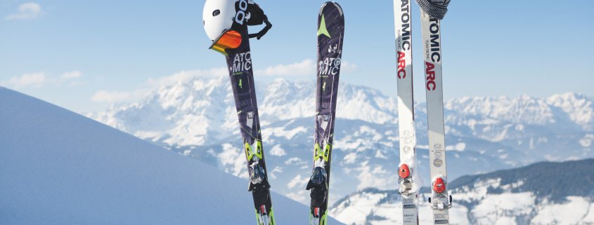Pause - Ski stecken in der Piste